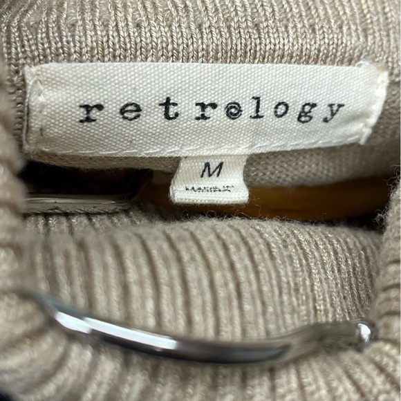 Tan Oatmeal Turtleneck Sweater by Retrology Size Medium - Picture 3 of 7